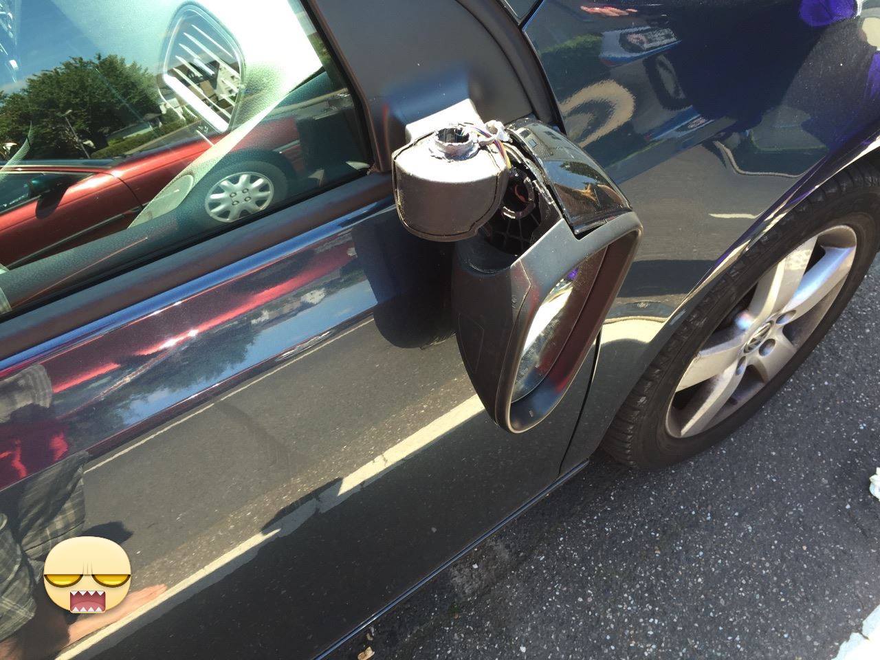 Randale in Heidkamp -  Autos und Roller beschädigt