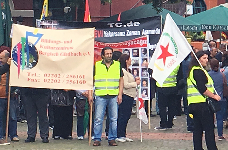 Sivas-Massaker: Große Demonstration vor dem Rathaus