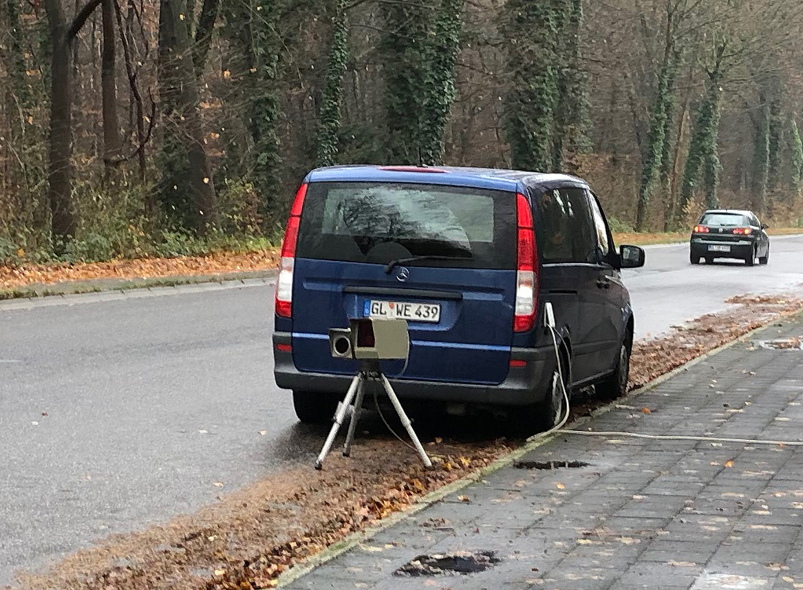 Radarfalle eso 3.0 überwacht Frankenforster Straße