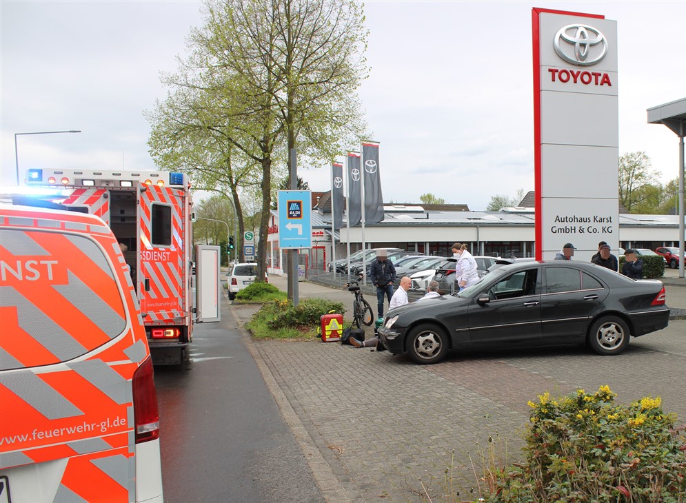 Verkehrsunfall in Gronau: Pkw-Fahrer übersieht Radfahrer auf Mülheimer Straße