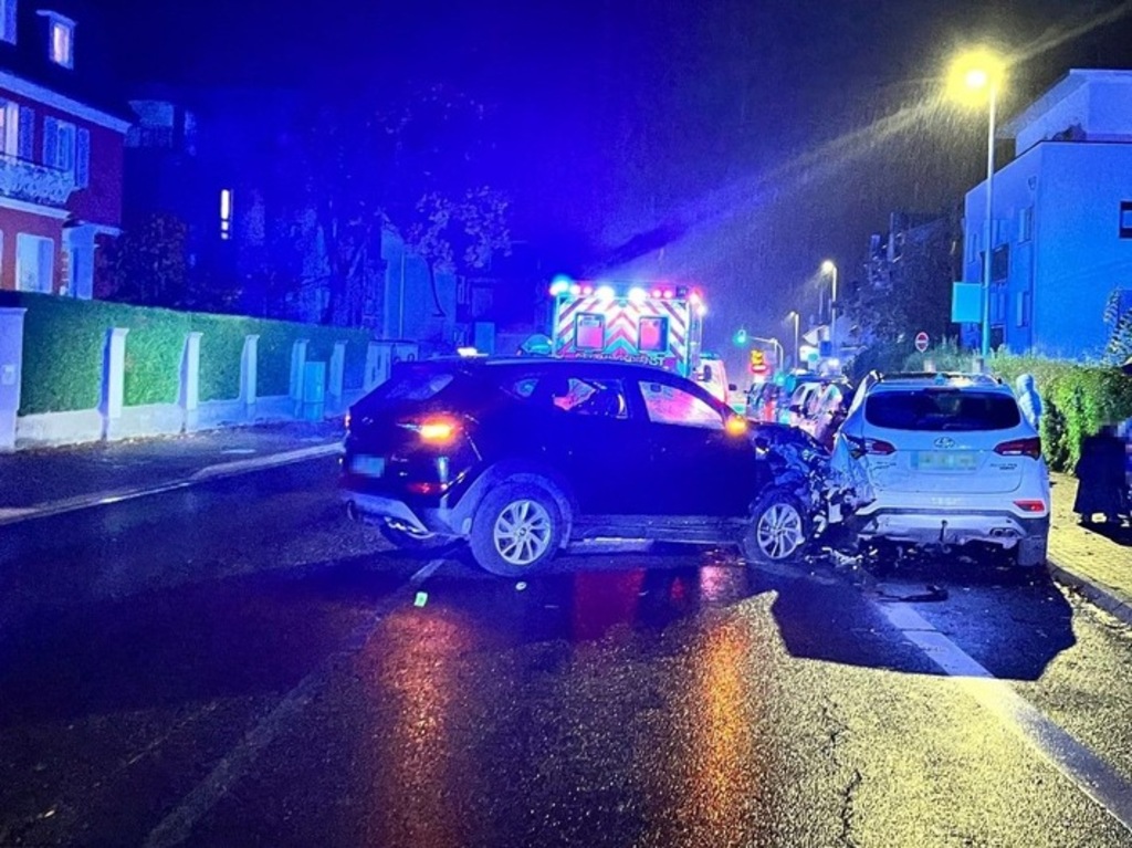 Verkehrsunfall auf der Kölner Straße unter Alkoholeinfluss
