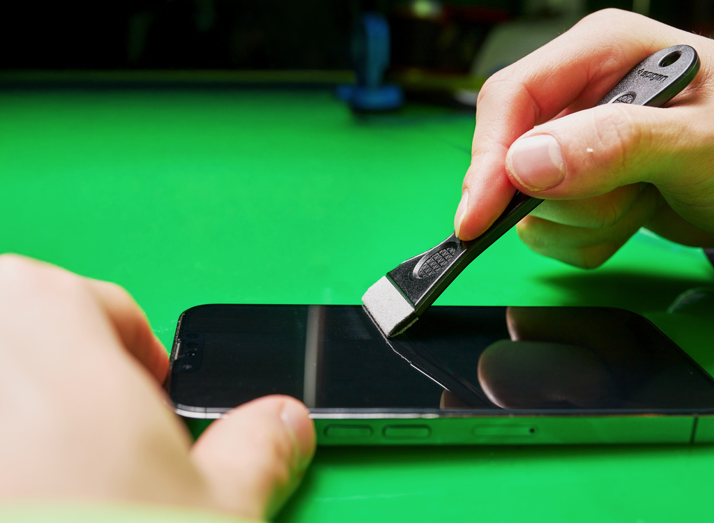 Schützen Sie Ihr Smartphone mit Alkaya Schutzscheiben vom EDV Service Samirae EDV-SERVICE Samira 4(1)