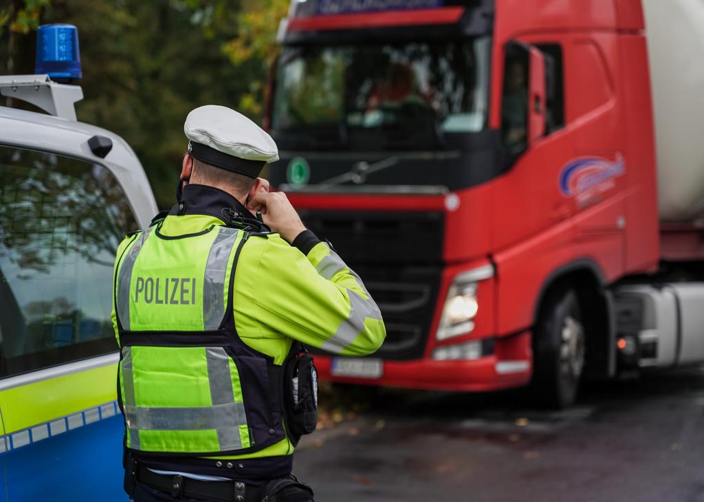 Polizei Kontrolle Lkw