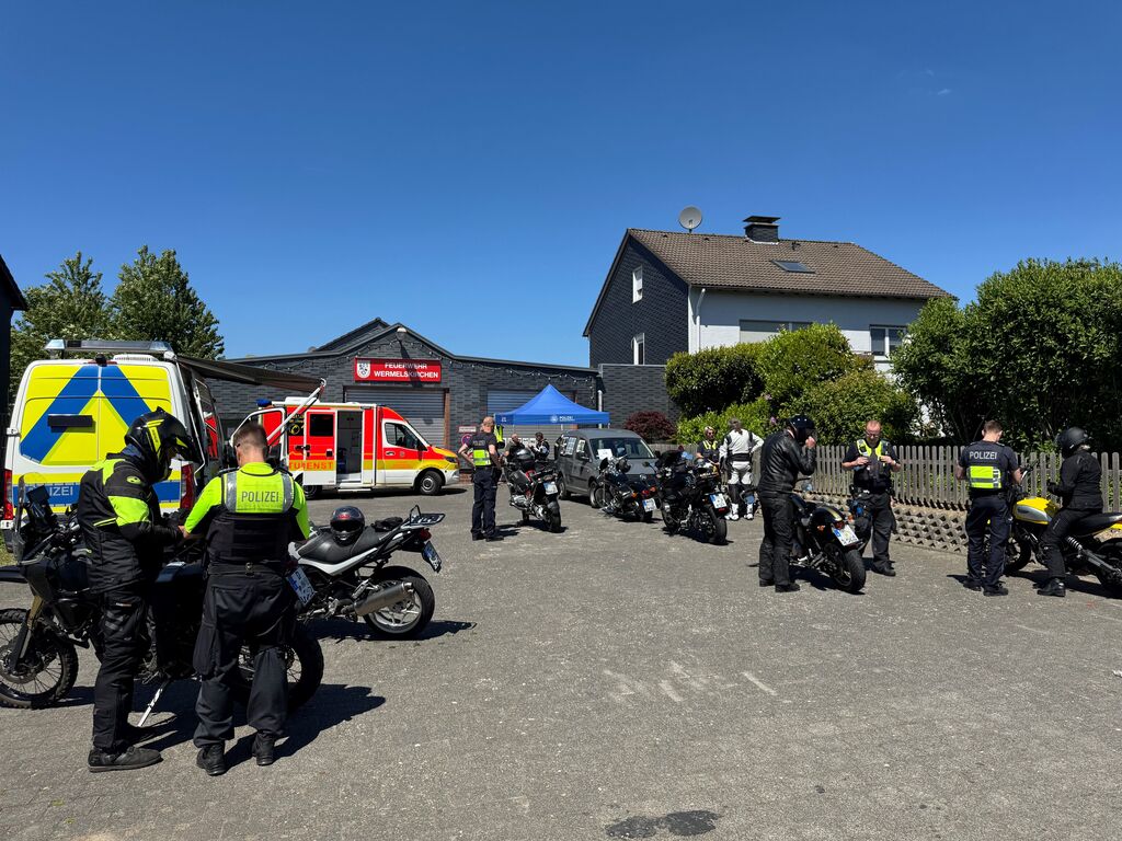 Kontrollaktion Kaffee und Knöllchen an der L101  in Wermelskirchen