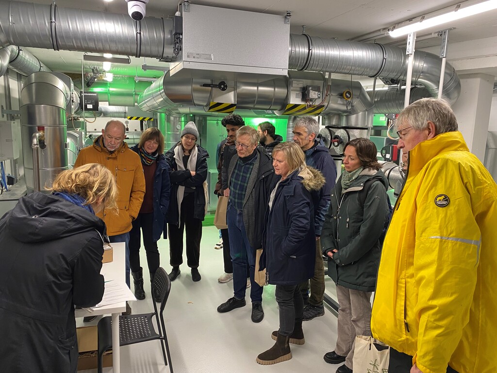 2025-12-10 Besuch Großwärmepumpe 1(1)