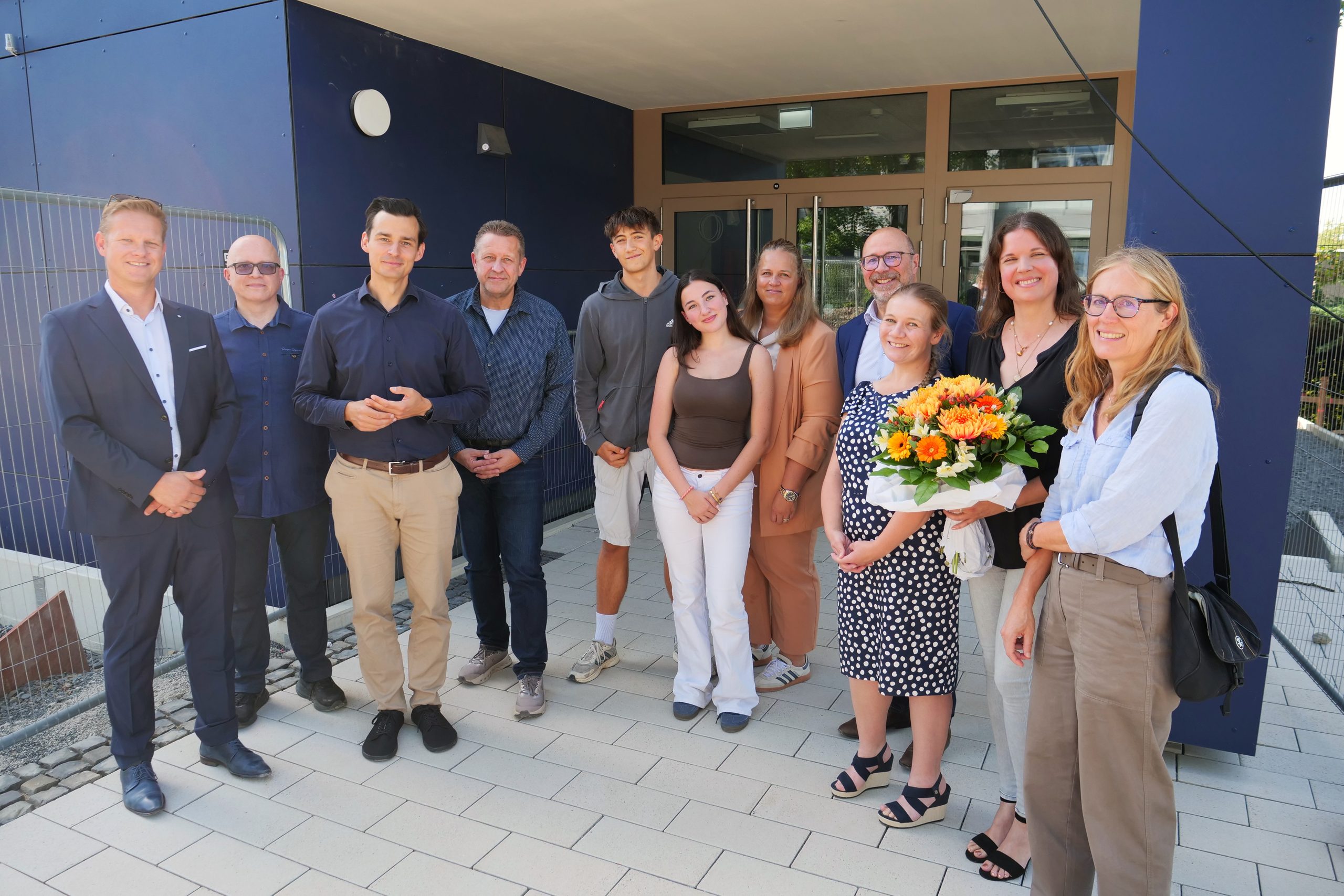 Neuer Erweiterungsbau am AMG in Bensberg eröffnet 2026-10-01 Gruppenbild AMG