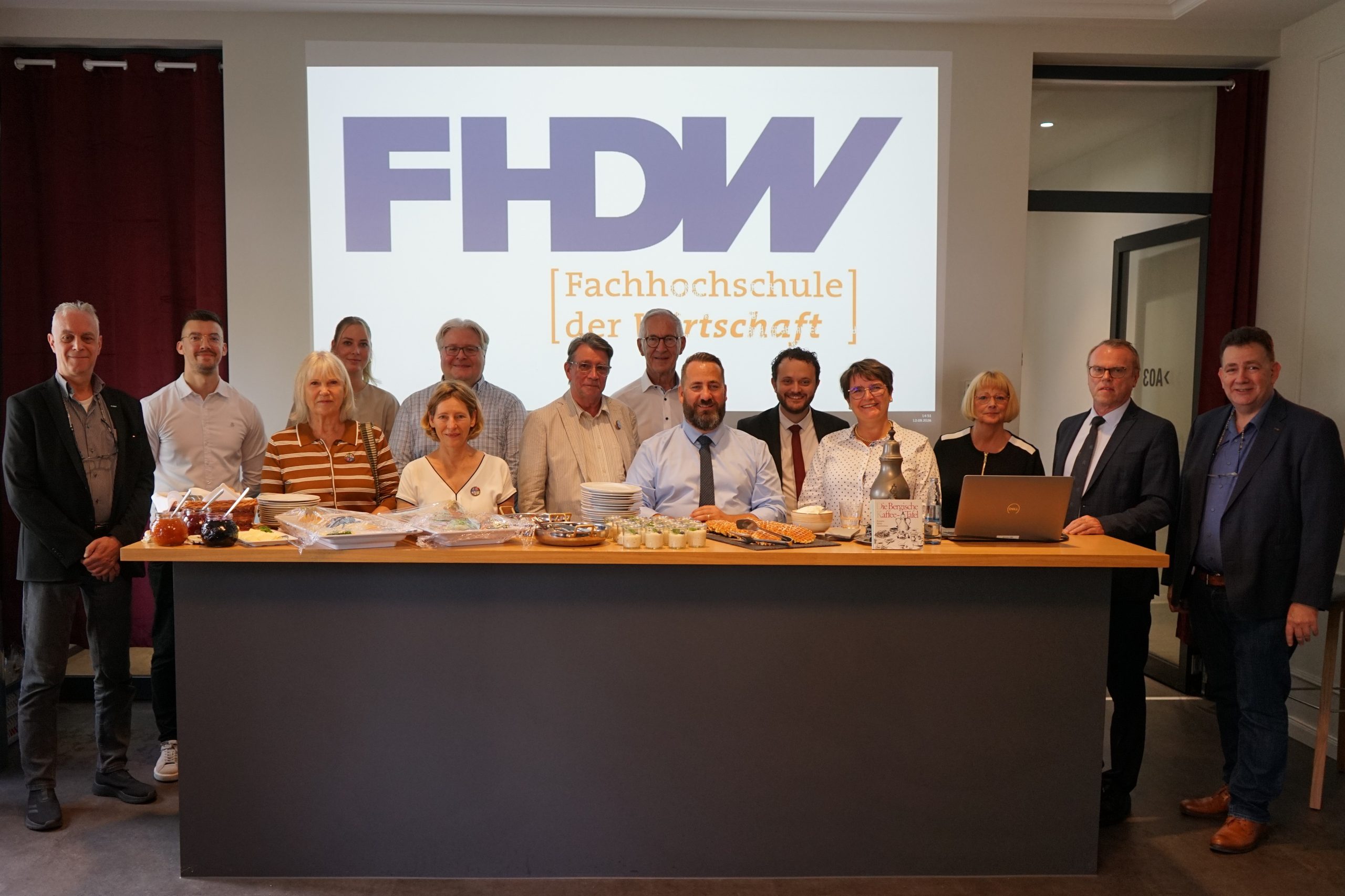 Pressemitteilung FHDW Bergisch Gladbach Gladbachs Partnerstädte zu Besuch bei FHDW